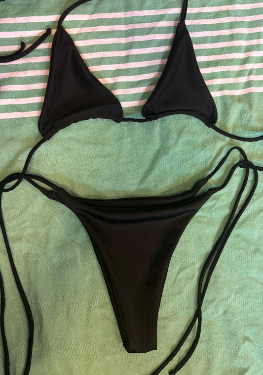 Black Itty Bitty Bottom